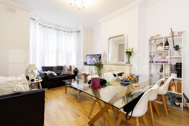 			1 Bedroom, 1 bath, 1 reception Apartment			 Homefield Road, Chiswick